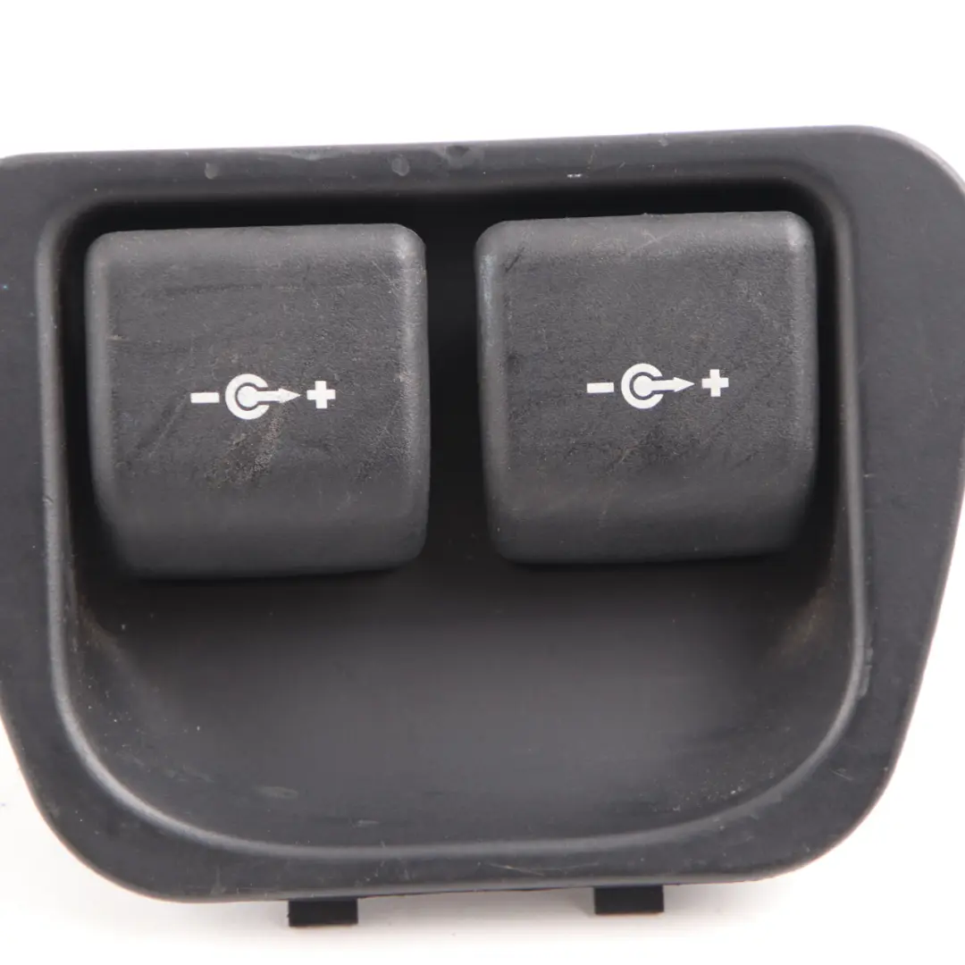 BMW X5 E53 Presa Corrente Bagagliaio Accendisigari Presa Ricarica - SKU 8254339 - Numero di parte 8254339