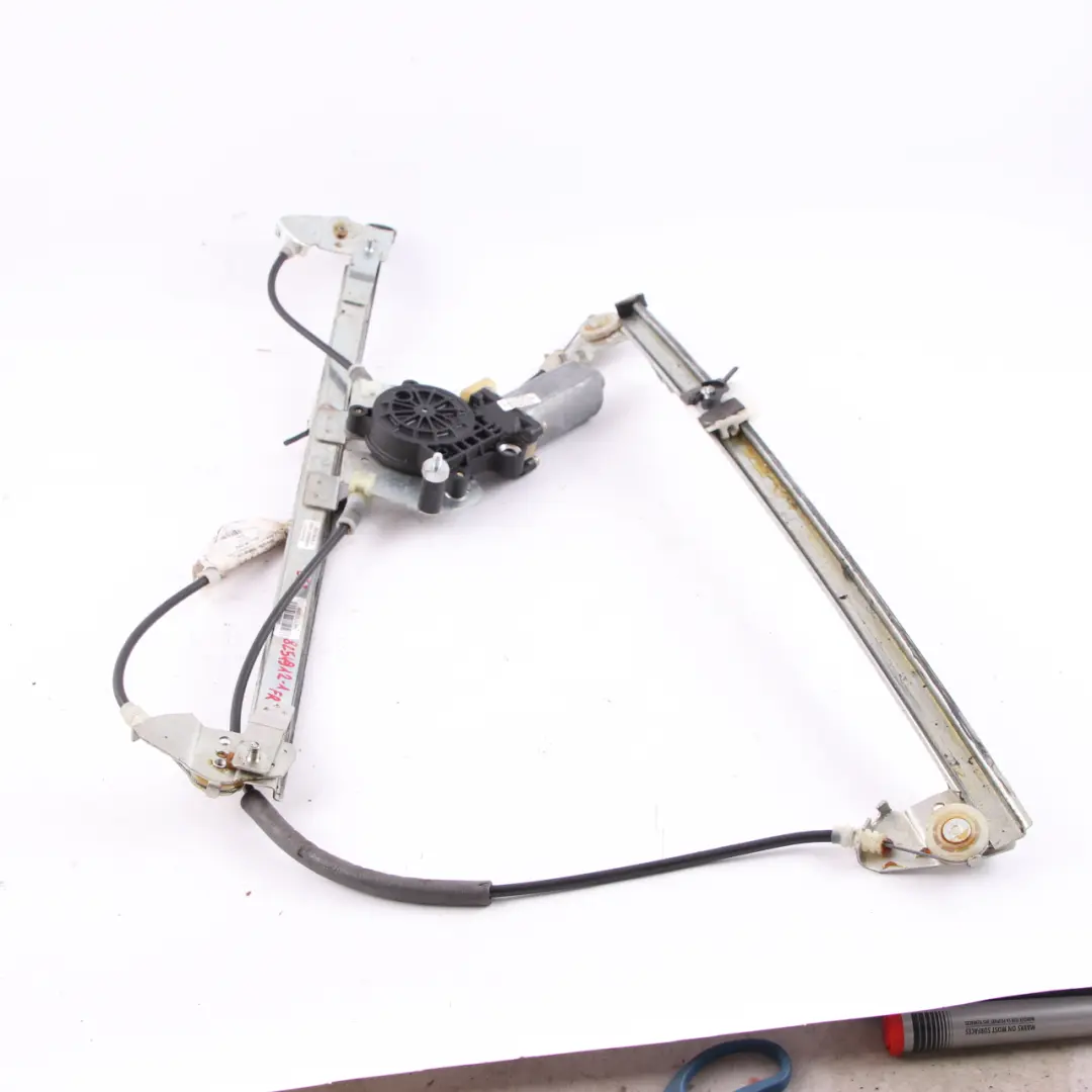 Front Right Door O/S Window Lifter Regulator Motor to BMW X5 Series E53 with Part number 8254912 BMW X5 Series E53 Front Right Door O/S Window Lifter Regulator Motor - SKU 8254912-1 - Part number 8254912