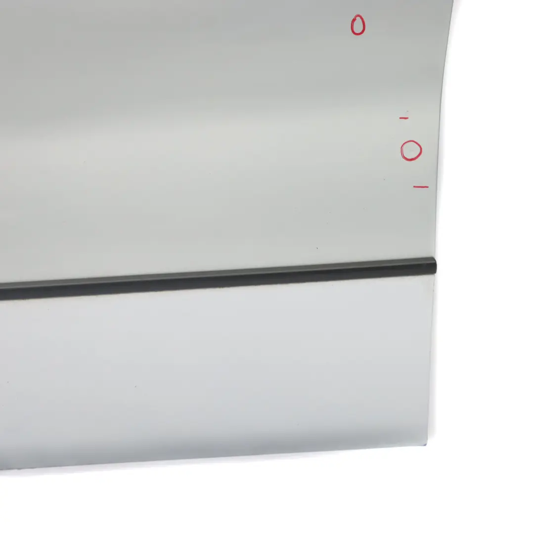 Porta anteriore sinistra Titansilber Titan Silver Metallic - 354 per BMW X5 E53 con numero di parte 8256823 BMW X5 E53 Porta anteriore sinistra Titansilber Titan Silver Metallic - 354 - SKU 8256823-TS2 - Numero di parte 8256823