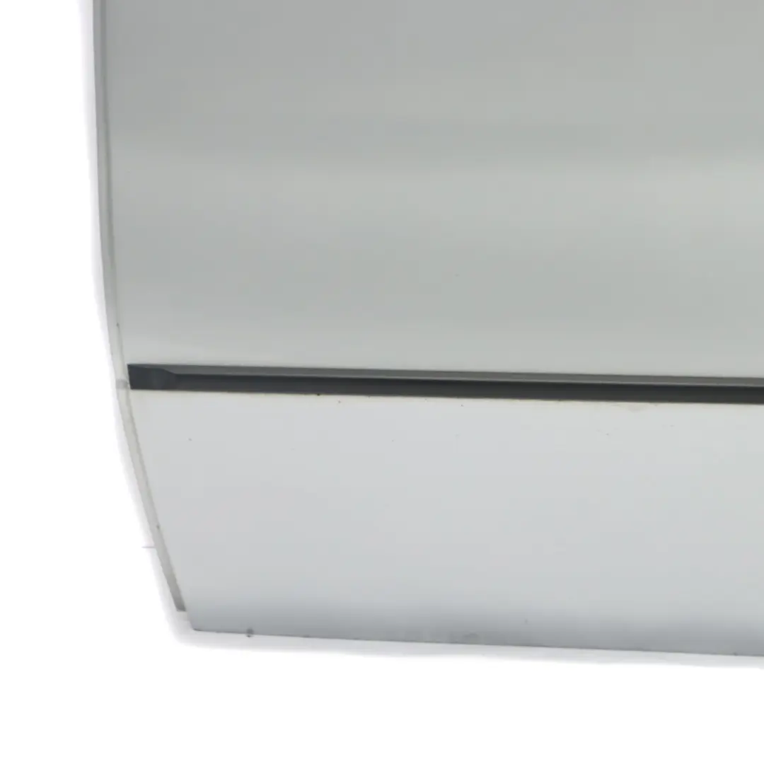 Porta anteriore sinistra Titansilber Titan Silver Metallic - 354 per BMW X5 E53 con numero di parte 8256823 BMW X5 E53 Porta anteriore sinistra Titansilber Titan Silver Metallic - 354 - SKU 8256823-TS2 - Numero di parte 8256823