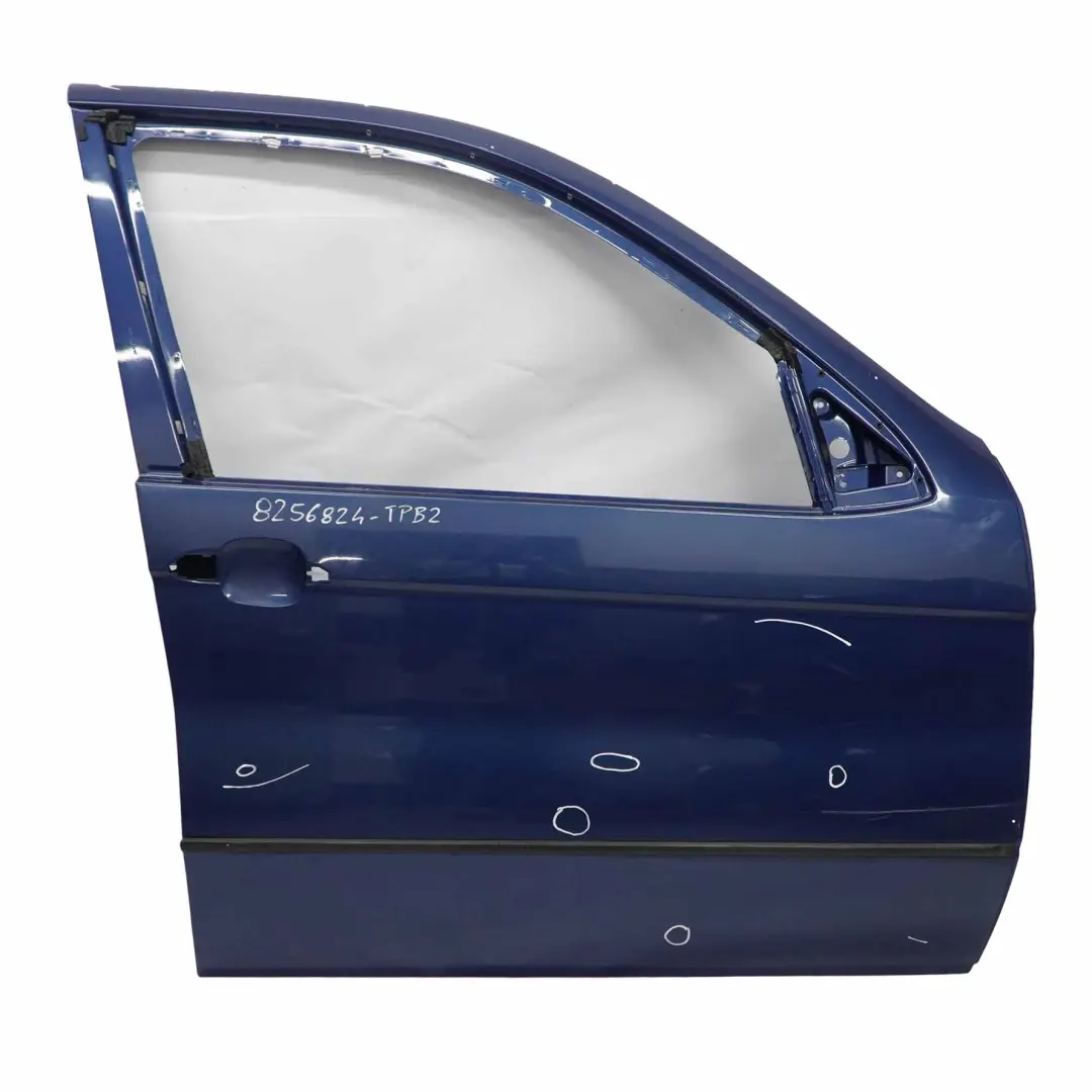 Passeggero Porta Anteriore Destra Topasblau Metallic - 364 per BMW X5 E53 con numero di parte 8256824 BMW X5 E53 Passeggero Porta Anteriore Destra Topasblau Metallic - 364 - SKU 8256824-TPB2 - Numero di parte 8256824