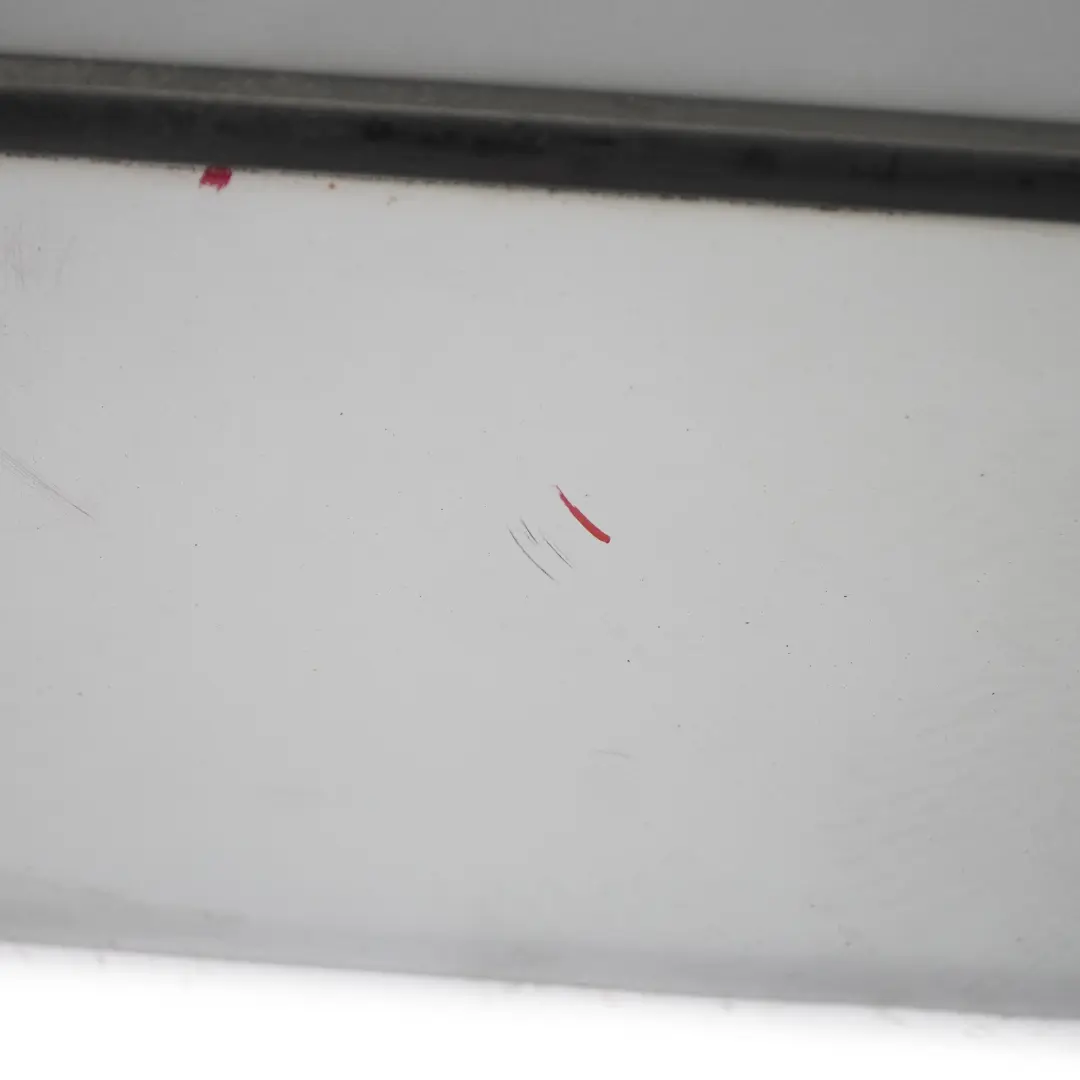 Drzwi Lewe Tylne Titansilber Srebrny Metalik - 354 do BMW E53 X5 o numerze 8256827 BMW E53 X5 Drzwi Lewe Tylne Titansilber Srebrny Metalik - 354 - SKU 8256827-TS2 - Numer Części 8256827