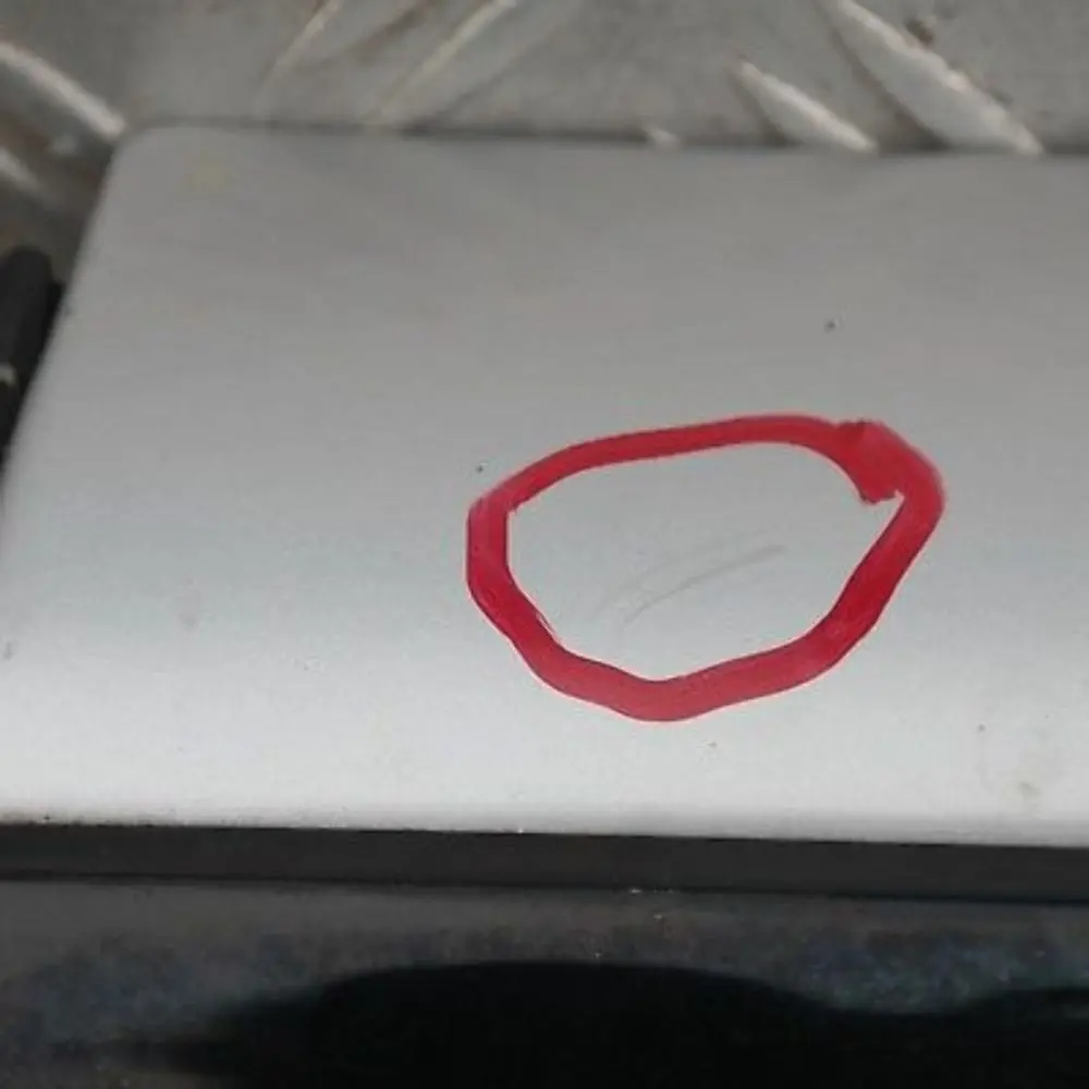 Fahrerseite Tür hinten links Titansilber Titan Silber Metallic für BMW X5 er 3 E53 mit Teilenummer 8256827 BMW X5 er 3 E53 Fahrerseite Tür hinten links Titansilber Titan Silber Metallic - SKU 8256827-TS3 - Teilenummer 8256827