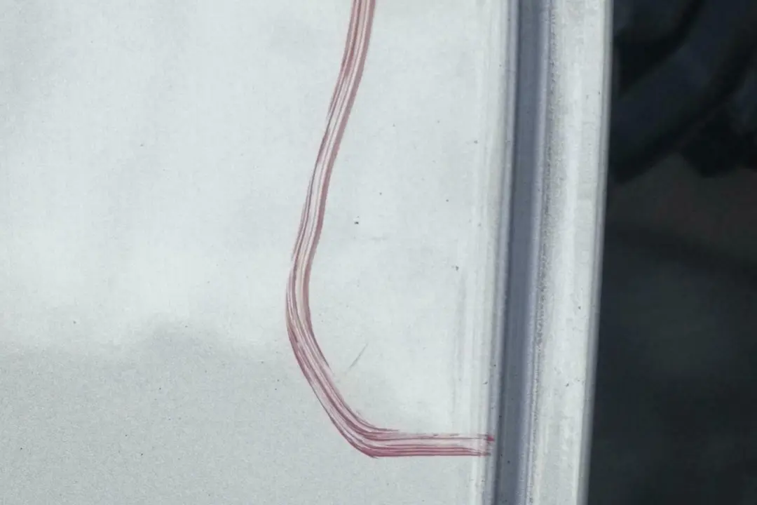 Tür Hinten Rechts Titansilber Titan Silber Metallic - 354 für BMW X5 er E53 mit Teilenummer 8256828 BMW X5 er E53 Tür Hinten Rechts Titansilber Titan Silber Metallic - 354 - SKU 8256828-TS3 - Teilenummer 8256828