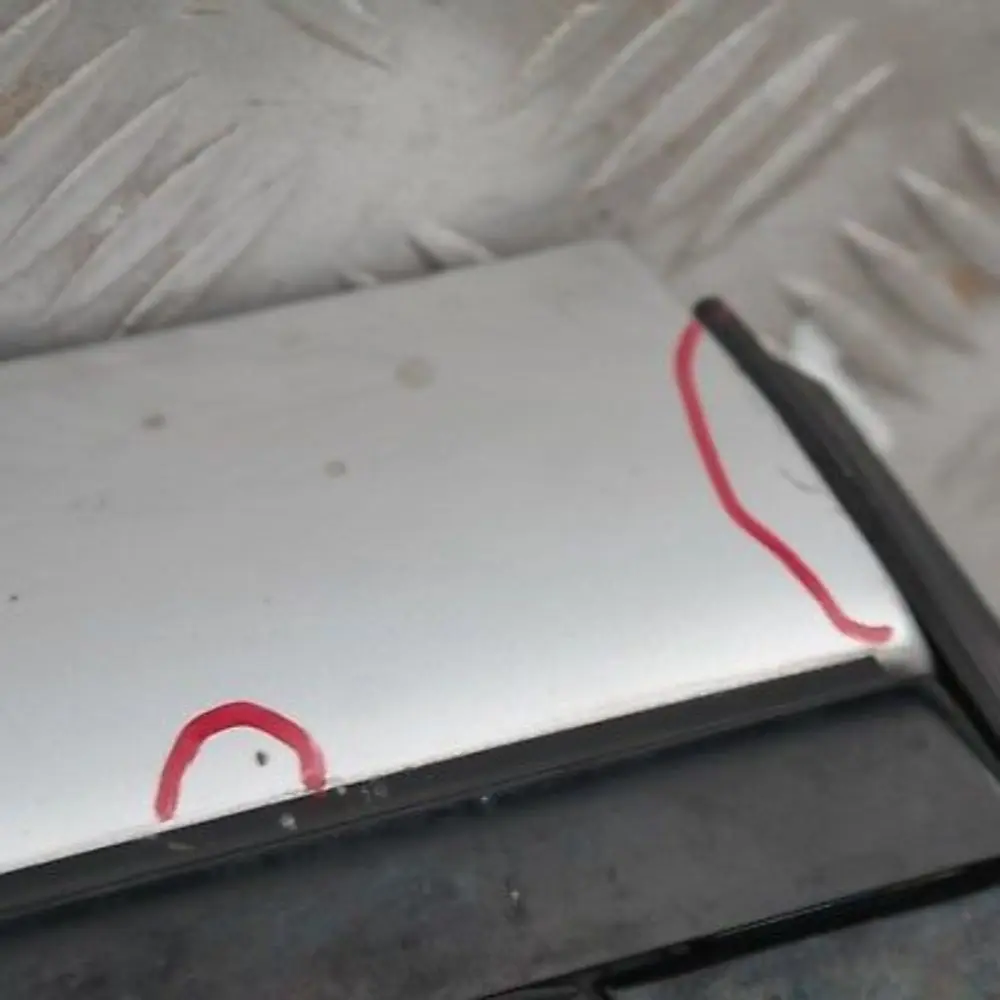 Beifahrer Tür hinten rechts Titansilber Titan Silber Metallic für BMW X5 er 6 E53 mit Teilenummer 8256828 BMW X5 er 6 E53 Beifahrer Tür hinten rechts Titansilber Titan Silber Metallic - SKU 8256828-TS6 - Teilenummer 8256828