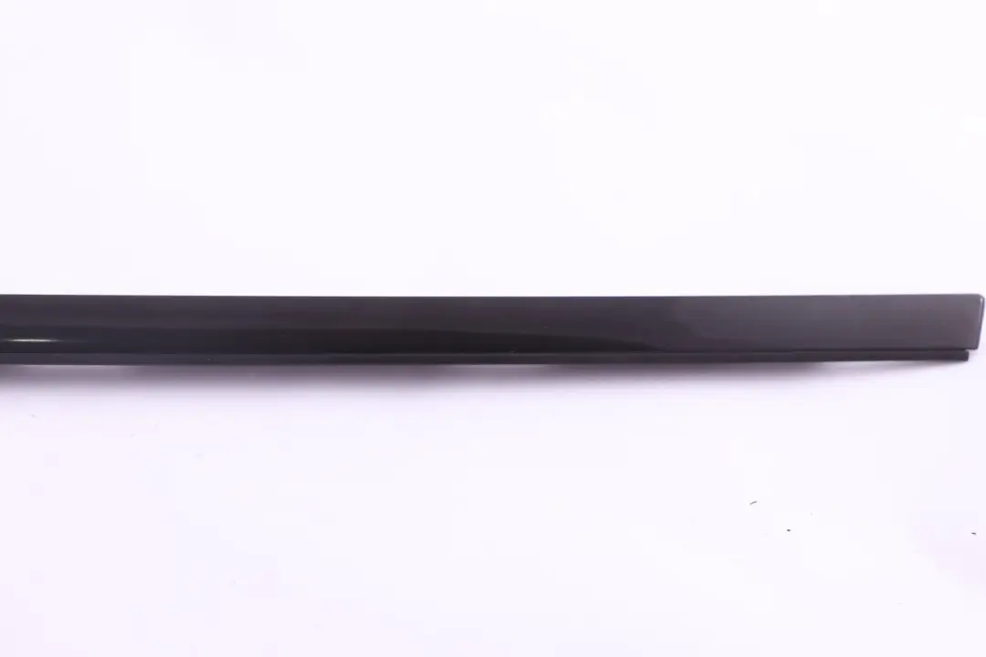 Apertura Cornice Finestrino Porta Posteriore Sinistra per BMW X5 Serie E53 con numero di parte 8257685 BMW X5 Serie E53 Apertura Cornice Finestrino Porta Posteriore Sinistra - SKU 8257685 - Numero di parte 8257685