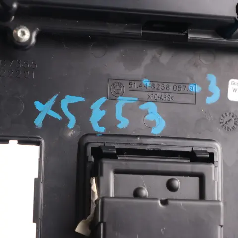 BMW X5 E53 Interior Delantero Techo Luz Panel Interruptor Boton Negro - SKU 8258057-3 - Número de pieza 8258061
