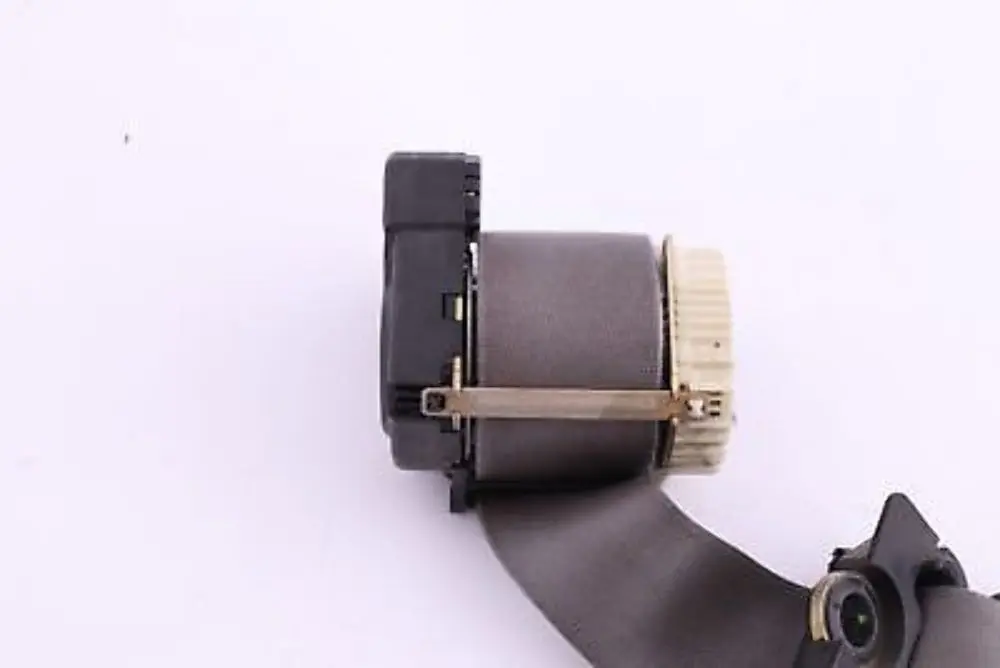 Ceinture Supérieure Avec Limiteur De Force Avant Gauche Gris pour BMW X5 E53 à propos du numéro de pièce 8258973 BMW X5 E53 Ceinture Supérieure Avec Limiteur De Force Avant Gauche Gris - SKU 8258973 - Numéro de pièce 8258973