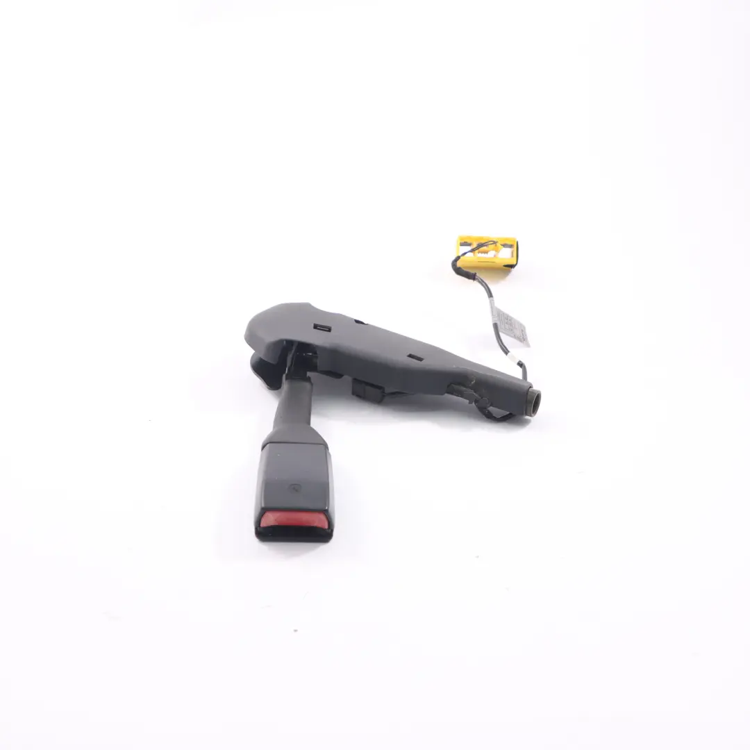 Fibbia sicurezza BMW E38 E39 Tensionatore inferiore anteriore destra per con numero di parte 8261086 Fibbia sicurezza BMW E38 E39 Tensionatore inferiore anteriore destra - SKU 8261086 - Numero di parte 8261086