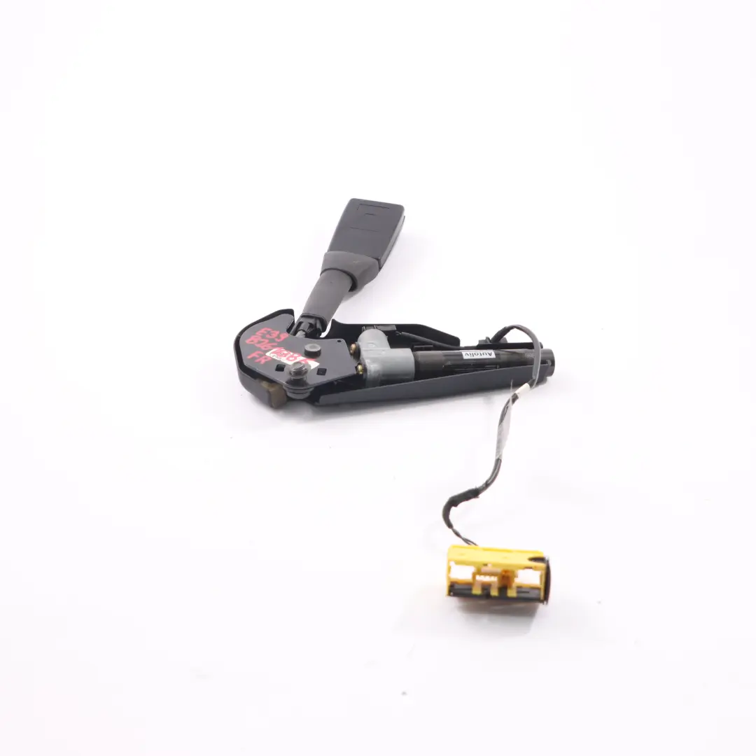 Napinacz Zapinka Pasa Bezpieczeństwa Prawy Przód do BMW E38 E39 o numerze 8261086 BMW E38 E39 Napinacz Zapinka Pasa Bezpieczeństwa Prawy Przód - SKU 8261086 - Numer Części 8261086