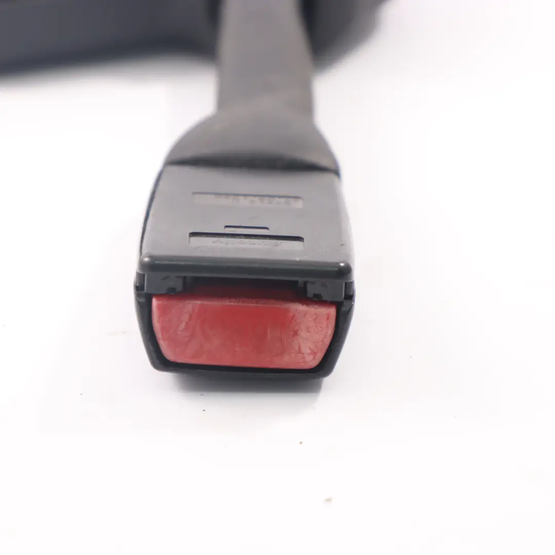 Belt Buckle BMW E38 E39 Tensioner Lower Belt Front Right O/S to Seat with Part number 8261086 Seat Belt Buckle BMW E38 E39 Tensioner Lower Belt Front Right O/S - SKU 8261086 - Part number 8261086