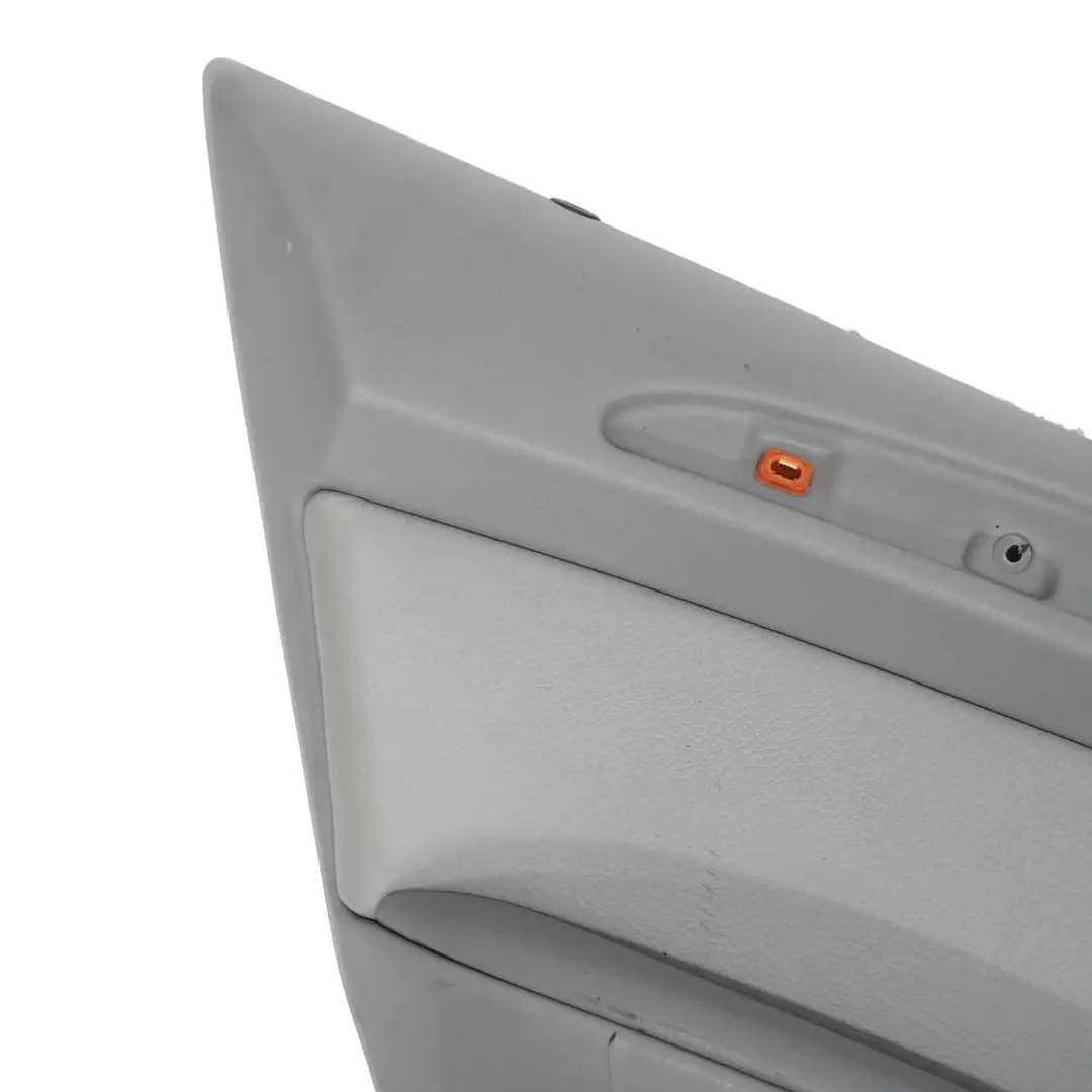 Panel Embellecedor Puerta Trasera Izquierda Cuero Gris Montana para BMW X5 E53 con número de pieza 8264277 BMW X5 E53 Panel Embellecedor Puerta Trasera Izquierda Cuero Gris Montana - SKU 8264277 - Número de pieza 8264277