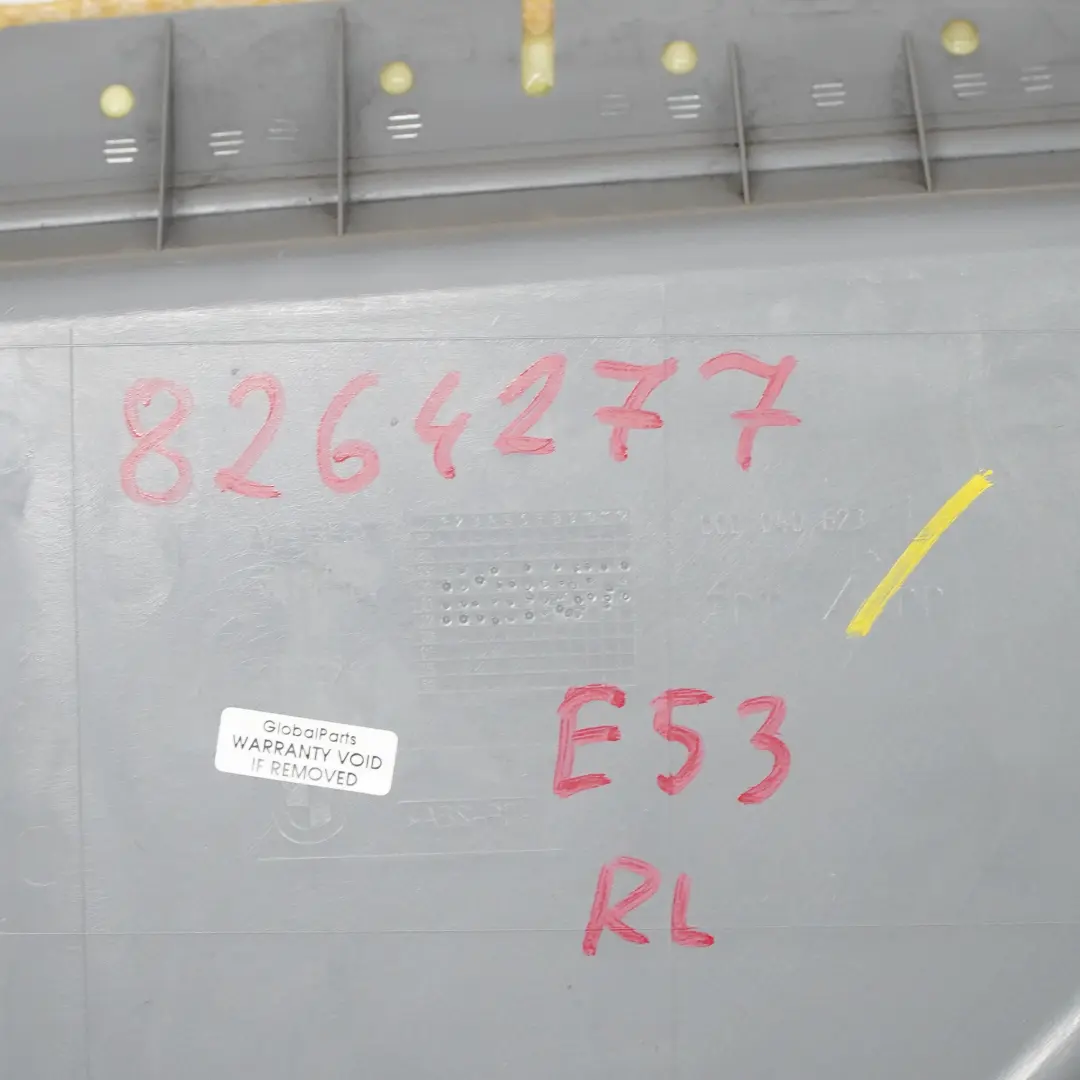 Panel Embellecedor Puerta Trasera Izquierda Cuero Gris Montana para BMW X5 E53 con número de pieza 8264277 BMW X5 E53 Panel Embellecedor Puerta Trasera Izquierda Cuero Gris Montana - SKU 8264277 - Número de pieza 8264277