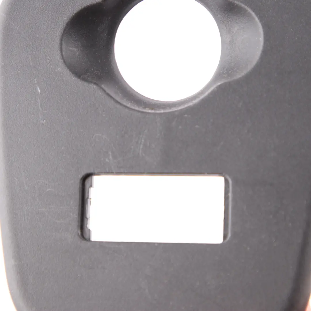  Couvercle de port USB Mini F56 Plug Socket AUX Cover Black Trim Panel - SKU 8270579 - Numéro de pièce 8270579