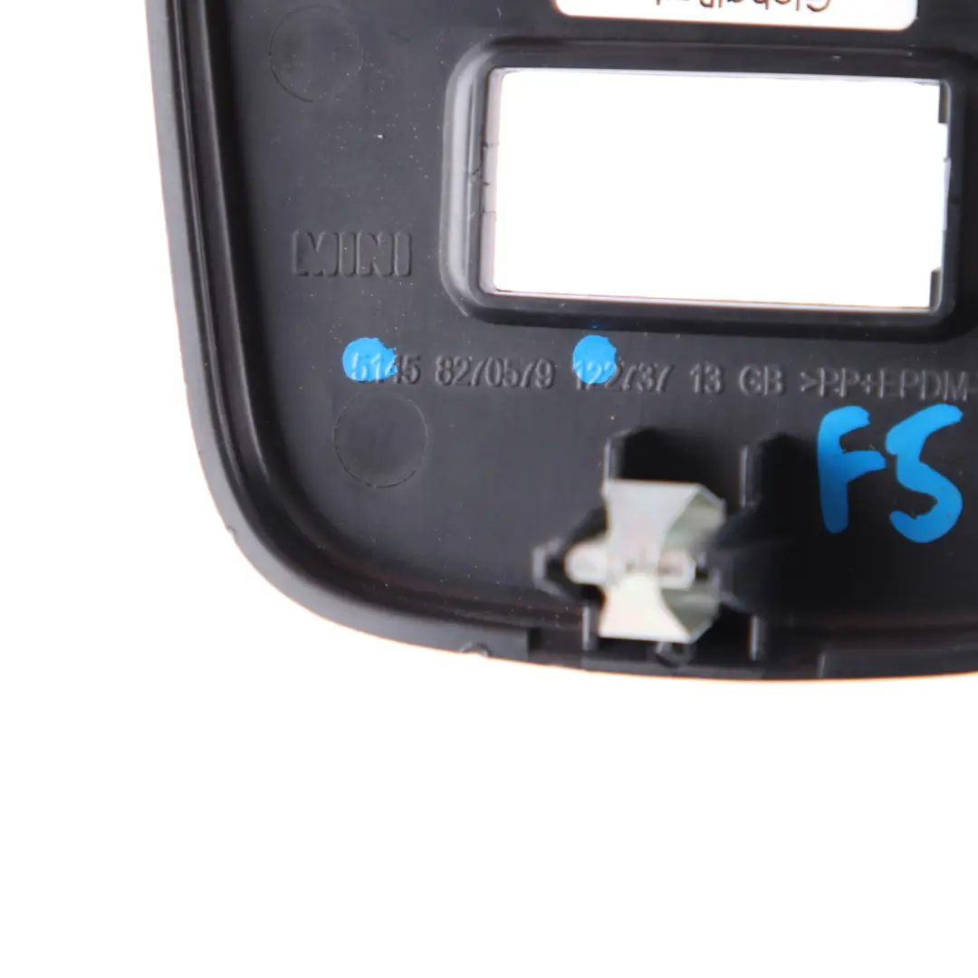  USB Port Abdeckung Mini F56 Stecker Buchse AUX Abdeckung Schw Trim Panel - SKU 8270579 - Teilenummer 8270579