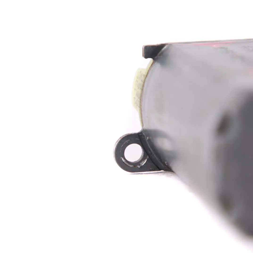 Moteur de réglage du dossier des sièges avant pour BMW E60 E65 E70 à propos du numéro de pièce 8316670 BMW E60 E65 E70 Moteur de réglage du dossier des sièges avant - SKU 8316670-1 - Numéro de pièce 8316670