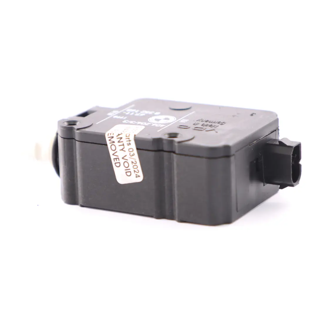 BMW E38 E39 Actionneur d'ouverture et fermeture de la trappe à carburant - SKU 8352168-1 - Numéro de pièce 8352168