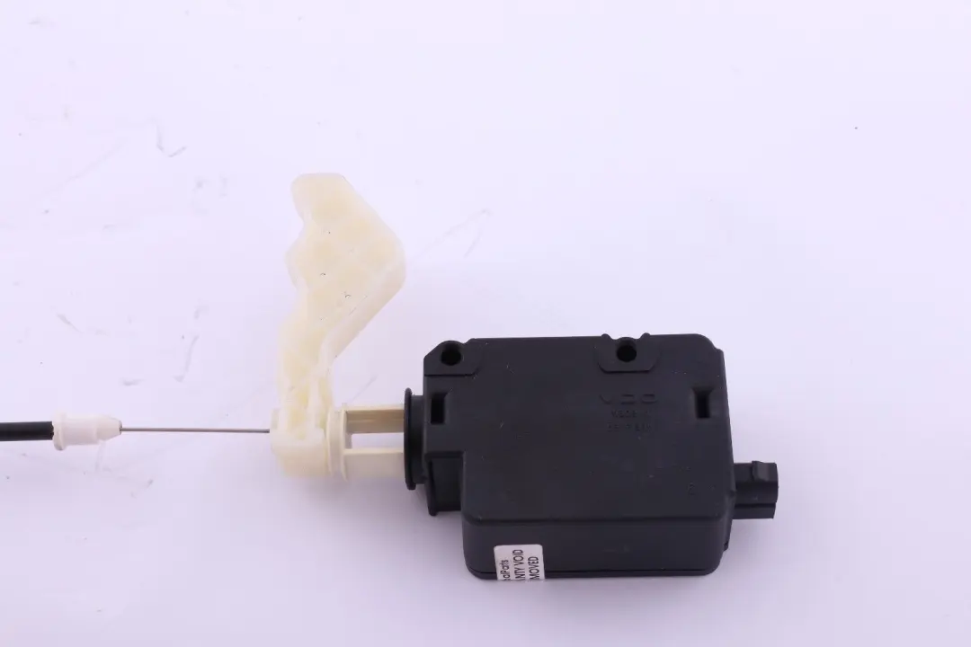 BMW 5 7 Reihe E38 E39 Stellantrieb Einfüllklappe 6711 - SKU 8352168 - Teilenummer 8352168