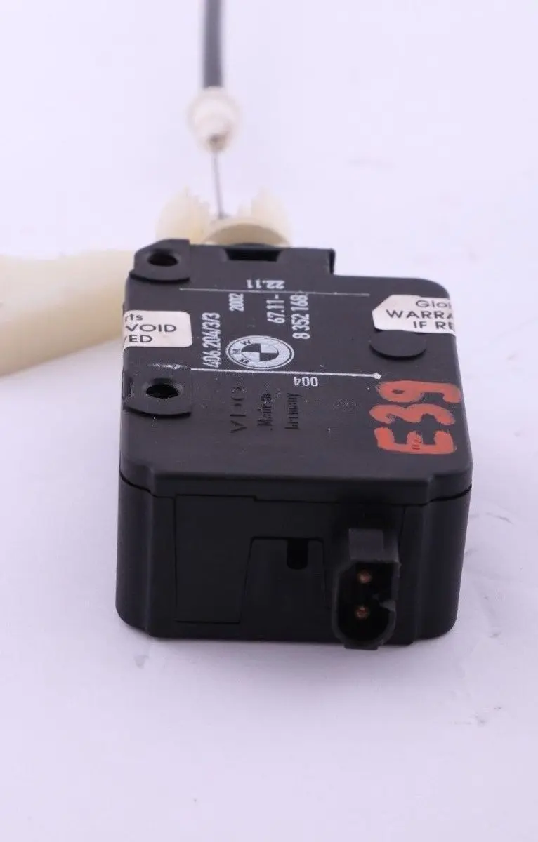 Reihe E38 E39 Stellantrieb Einfüllklappe 6711 für BMW 5 7 mit Teilenummer 8352168 BMW 5 7 Reihe E38 E39 Stellantrieb Einfüllklappe 6711 - SKU 8352168 - Teilenummer 8352168