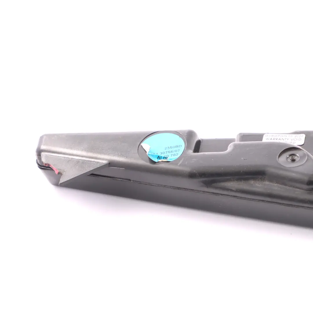 Głośnik Drzwi Przód Prawy do BMW 5 E39 o numerze 8360776 BMW 5 E39 Głośnik Drzwi Przód Prawy - SKU 8360776 - Numer Części 8360776