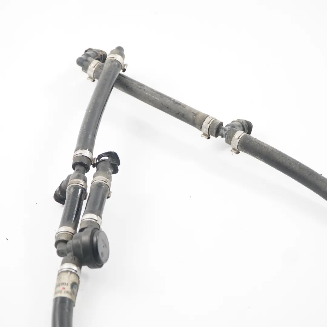 Manguera Tubo Distribucion Faro Sistema De Limpieza para BMW E53 con número de pieza 8361447 BMW E53 Manguera Tubo Distribucion Faro Sistema De Limpieza - SKU 8361447 - Número de pieza 8361447