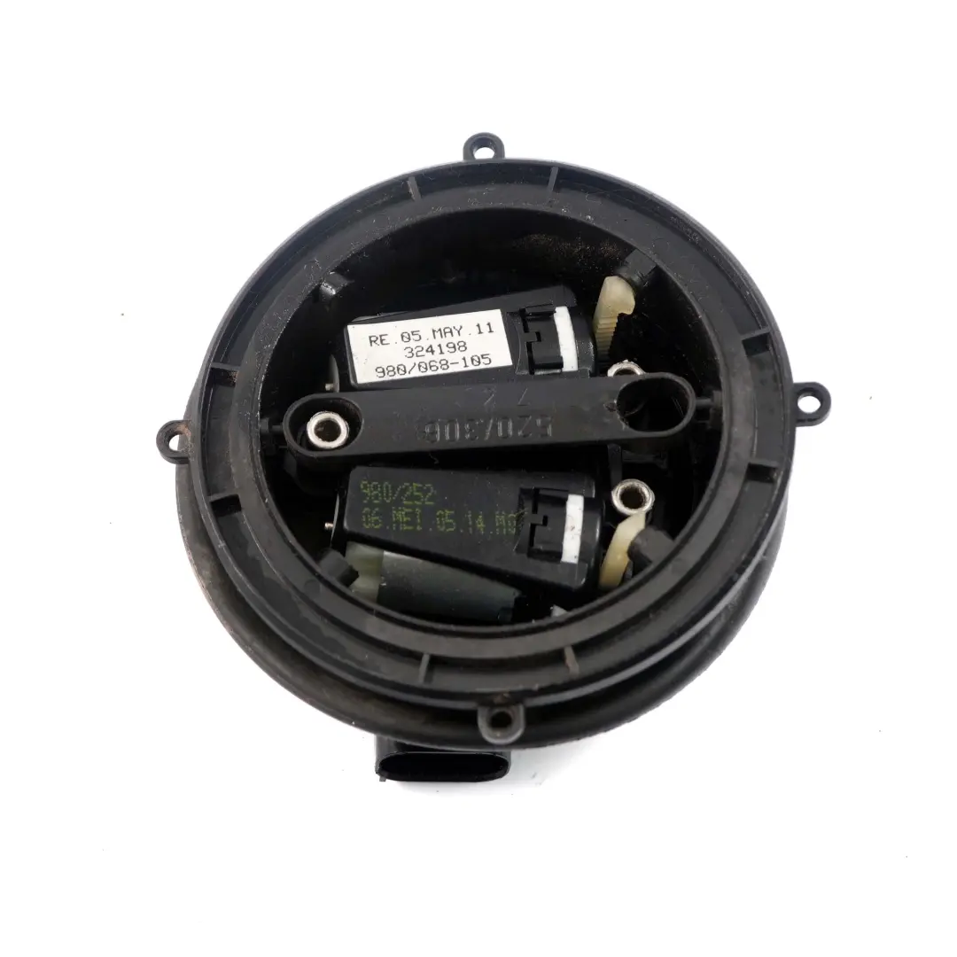 Stellantrieb Rechts Spiegel Aktuator Motor für BMW 3 7 X3 er E46 E65 E83 mit Teilenummer 8362422 BMW 3 7 X3 er E46 E65 E83 Stellantrieb Rechts Spiegel Aktuator Motor - SKU 8362422 - Teilenummer 8362422