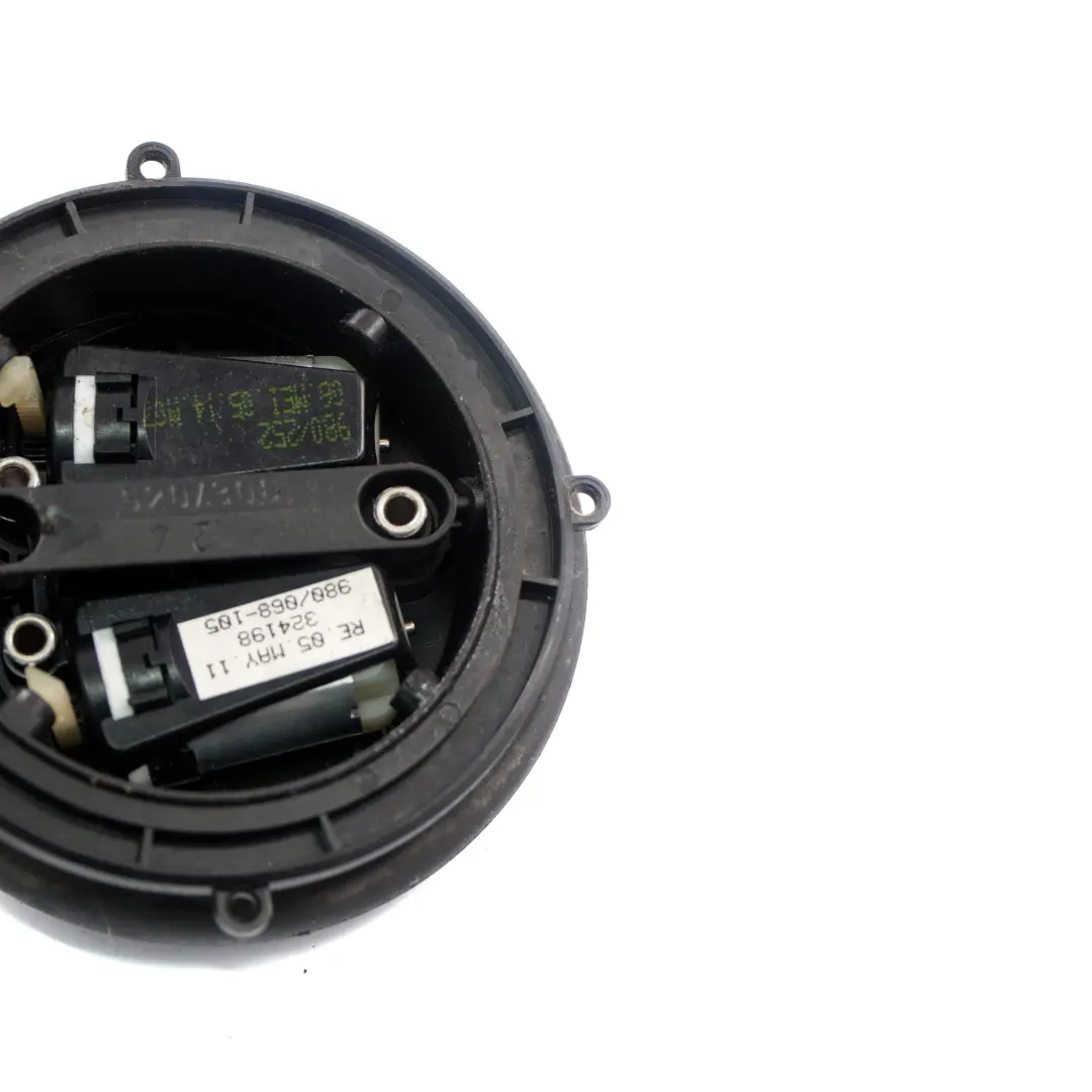 Attuatore Motore Specchio Destro per BMW 3 7 X3 Serie E46 E65 E66 E83 con numero di parte 8362422 BMW 3 7 X3 Serie E46 E65 E66 E83 Attuatore Motore Specchio Destro - SKU 8362422 - Numero di parte 8362422