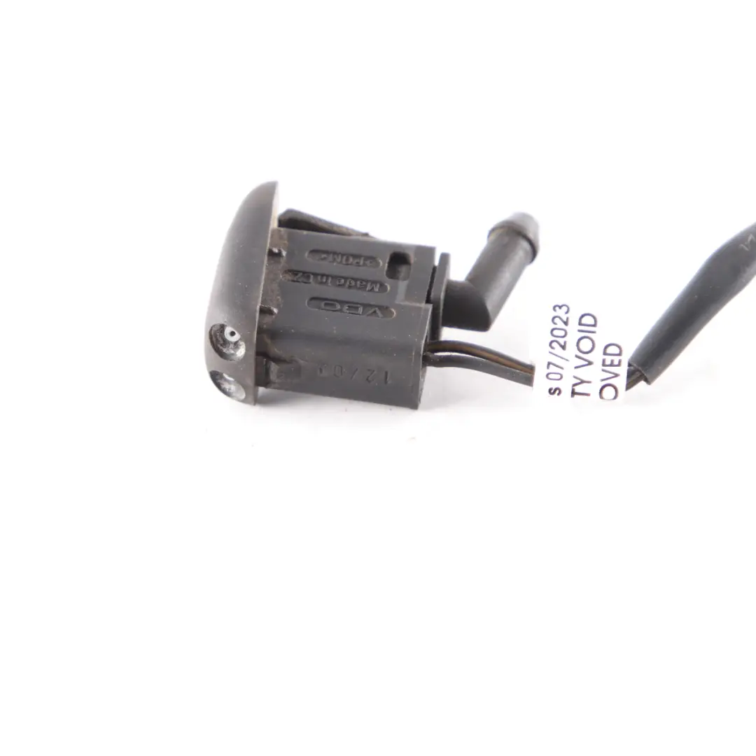 Windscreen Washer Spray Nozzle Clean Jet Cleaning Heated to BMW E46 with Part number 8362821 BMW E46 Windscreen Washer Spray Nozzle Clean Jet Cleaning Heated - SKU 8362821 - Part number 8362821