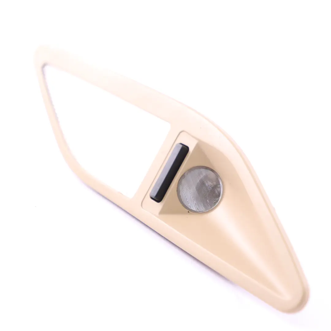 Lampe d'intérieur BMW E39 Feu de lecture arrière droit Beige pour à propos du numéro de pièce 8363610 Lampe d'intérieur BMW E39 Feu de lecture arrière droit Beige - SKU 8363610 - Numéro de pièce 8363610
