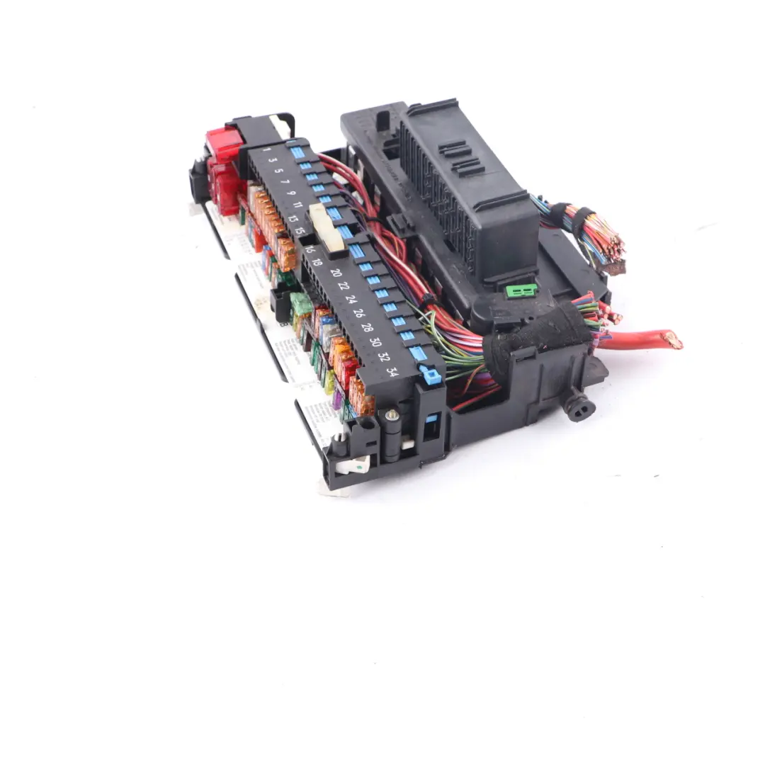Fuse Box BMW 3 E46 X3 E83 Fuse Distribution Box to with Part number 8364530 Fuse Box BMW 3 E46 X3 E83 Fuse Distribution Box - SKU 8364530-1 - Part number 8364530