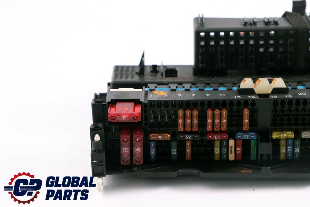 Sicherungsbox per BMW X3 E46 E83 con numero di parte 8364530 BMW X3 E46 E83 Sicherungsbox - SKU 8364530 - Numero di parte 8364530