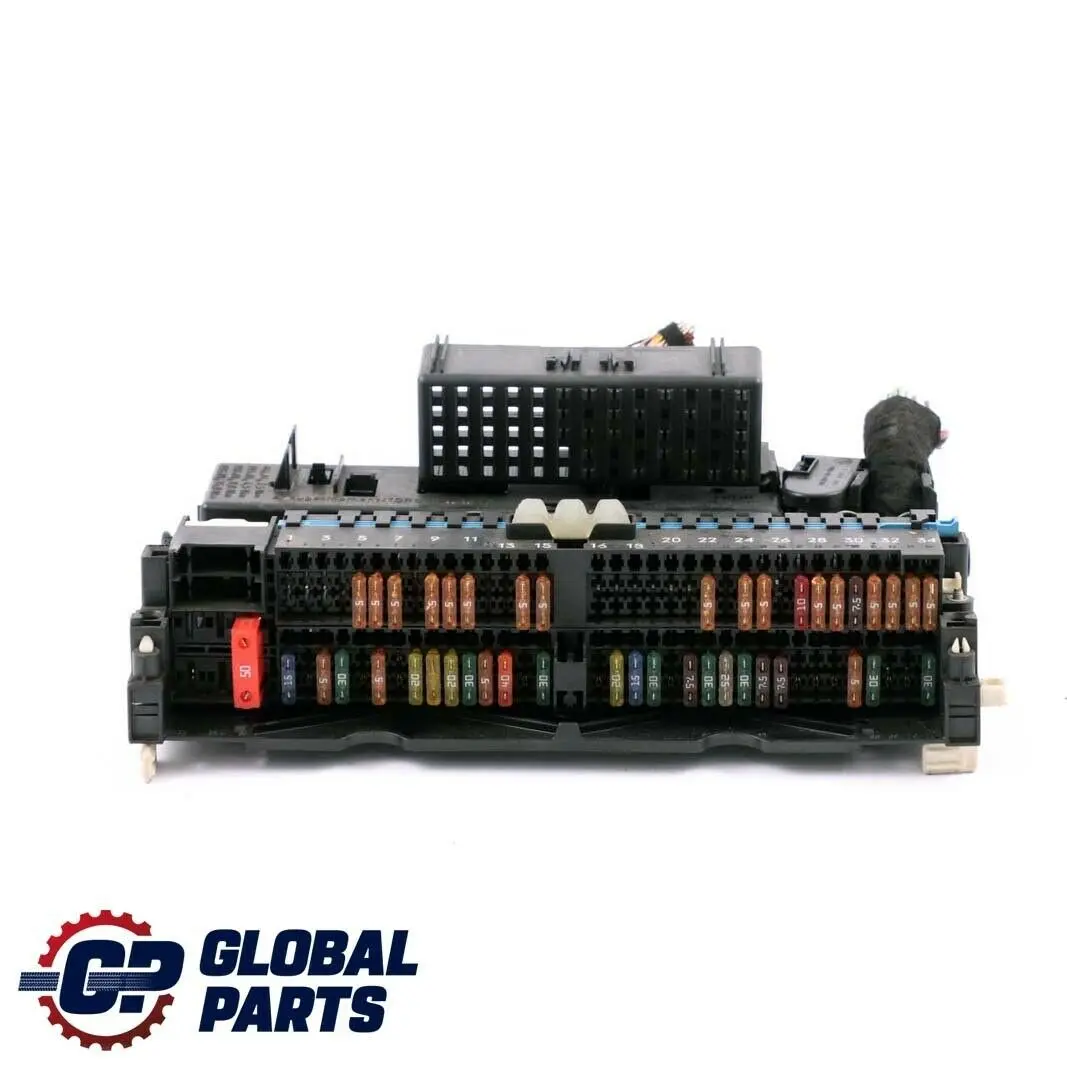 Distribution Fusebox Cover Fuse Box to BMW E46 X3 E83 Power with Part number 8364542 BMW E46 X3 E83 Power Distribution Fusebox Cover Fuse Box - SKU 8364542 - Part number 8364542