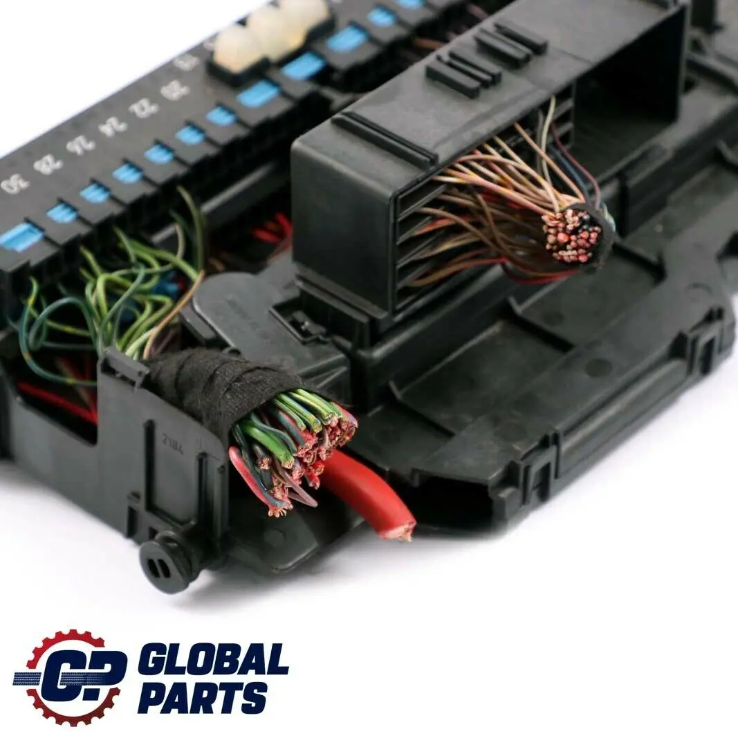 BMW E46 X3 E83 Power Distribution Fusebox Cover Fuse Box - SKU 8364542 - Part number 8364542