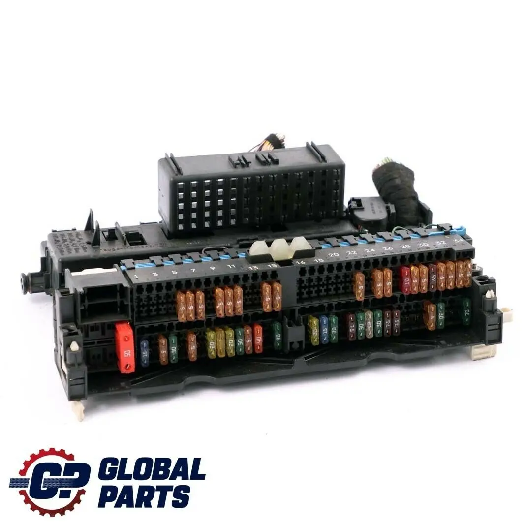 BMW E46 X3 E83 Power Distribution Fusebox Cover Fuse Box - SKU 8364542 - Part number 8364542