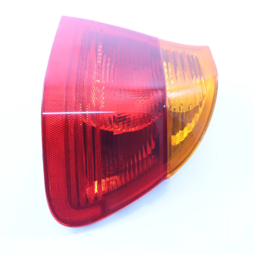 Pannello posteriore laterale destro Fanale per BMW E46 Berlina con numero di parte 8364922 BMW E46 Berlina Pannello posteriore laterale destro Fanale - SKU 8364922-1 - Numero di parte 8364922
