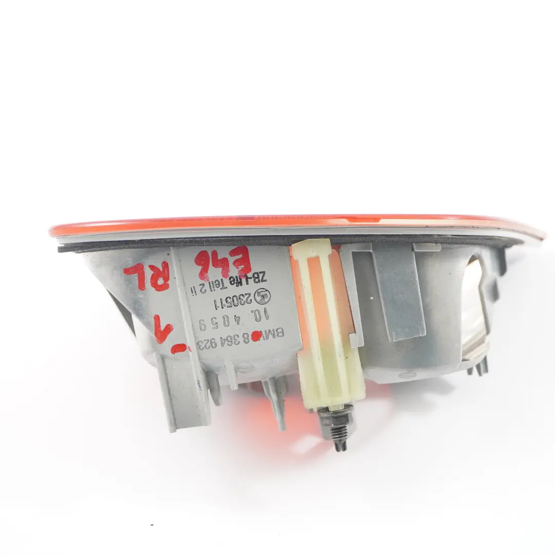 Lampa Lewy Tył Lewa Tylna W Klapę do BMW E46 Sedan o numerze 8364923 BMW E46 Sedan Lampa Lewy Tył Lewa Tylna W Klapę - SKU 8364923-1 - Numer Części 8364923