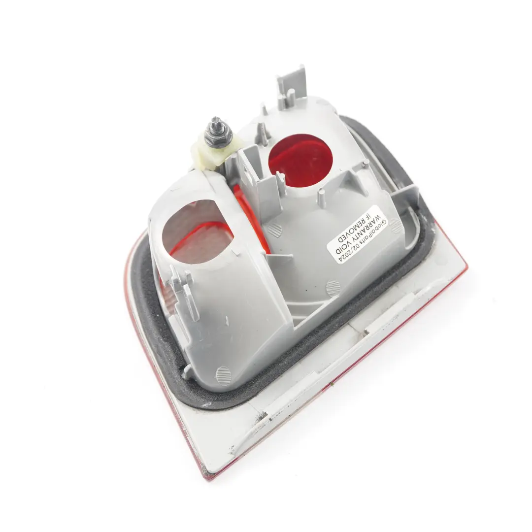 Berline Feu arrière Éclairage Coffre Couvercle Lampe droite pour BMW E46 à propos du numéro de pièce 8364924 BMW E46 Berline Feu arrière Éclairage Coffre Couvercle Lampe droite - SKU 8364924-1 - Numéro de pièce 8364924