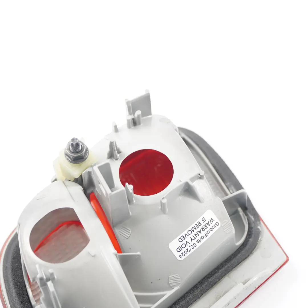 Luz Trasera Tapa Maletero Portón Trasero Derecho para BMW E46 Berlina con número de pieza 8364924 BMW E46 Berlina Luz Trasera Tapa Maletero Portón Trasero Derecho - SKU 8364924-1 - Número de pieza 8364924