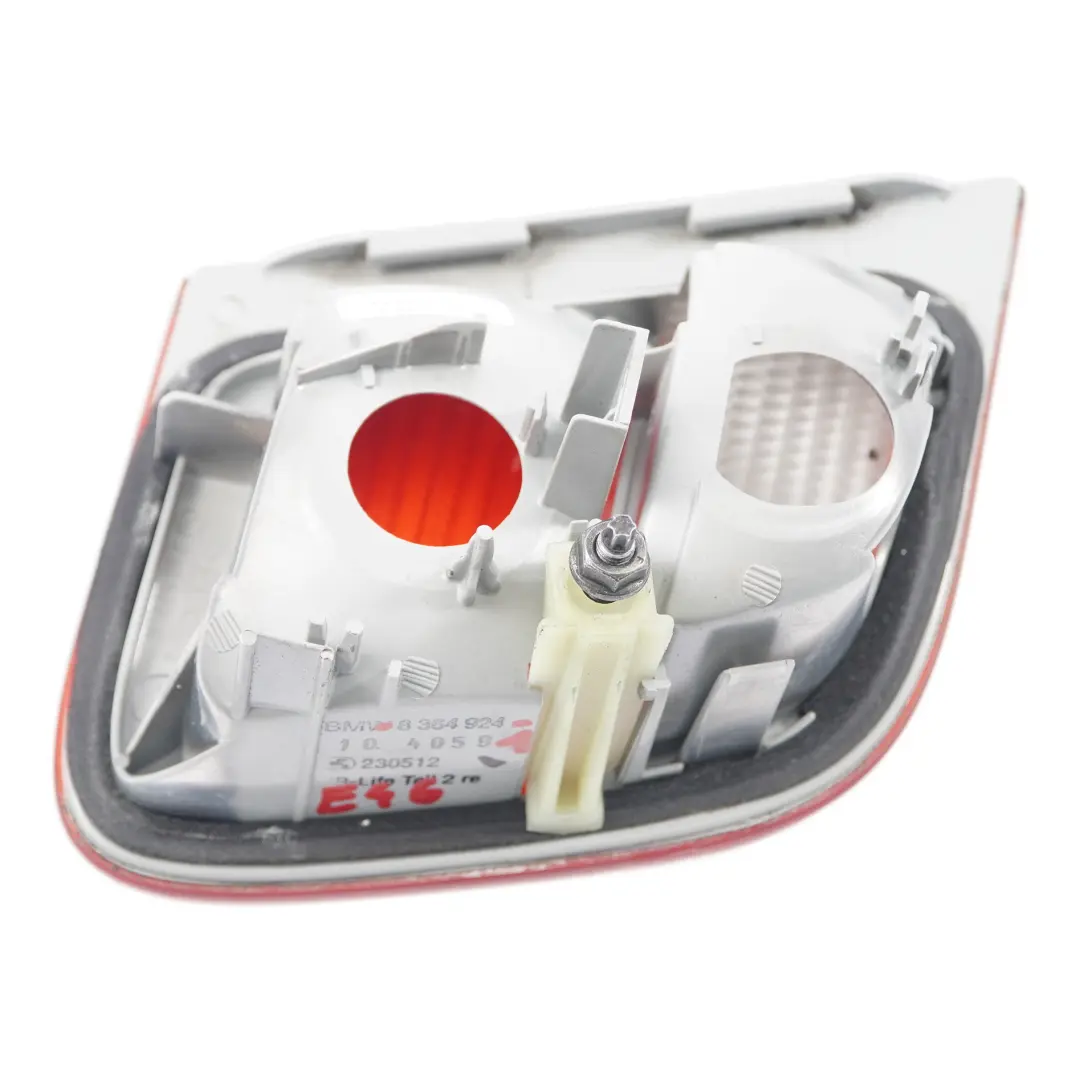BMW E46 Saloon Rear Light Trunk Lid Boot Tailgate Lamp Right O/S - SKU 8364924-1 - Part number 8364924