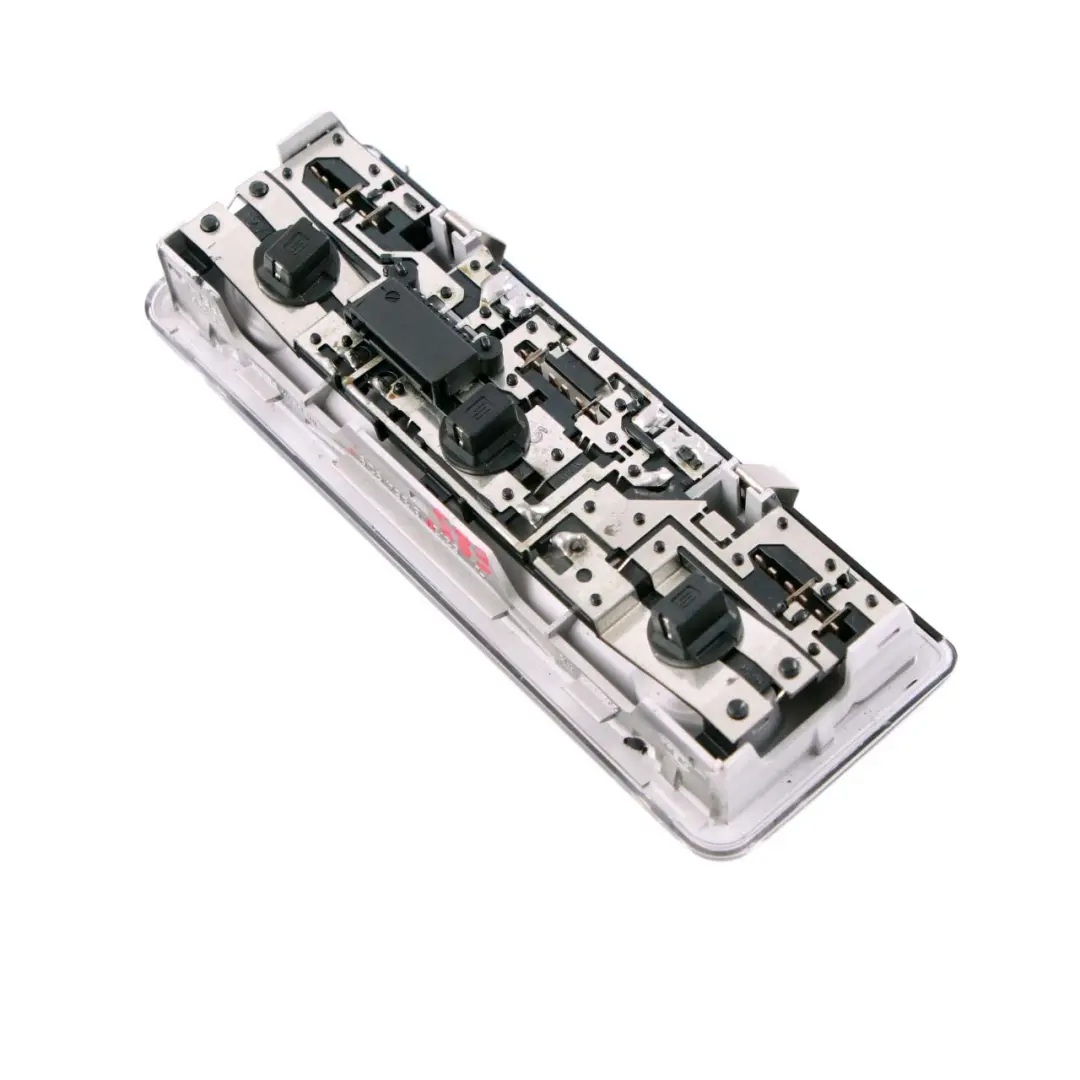  Lampada Interna BMW E46 X5 E53 E64 X3 E83 Z4 E85 Luce Anteriore Lettura - SKU 8364929 - Numero di parte 6962046