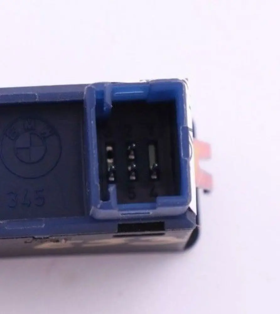 BMW Genuino 7 E38 E53 Enchufe Interruptor Tapa TV - SKU 8368345 - Número de pieza 8368345