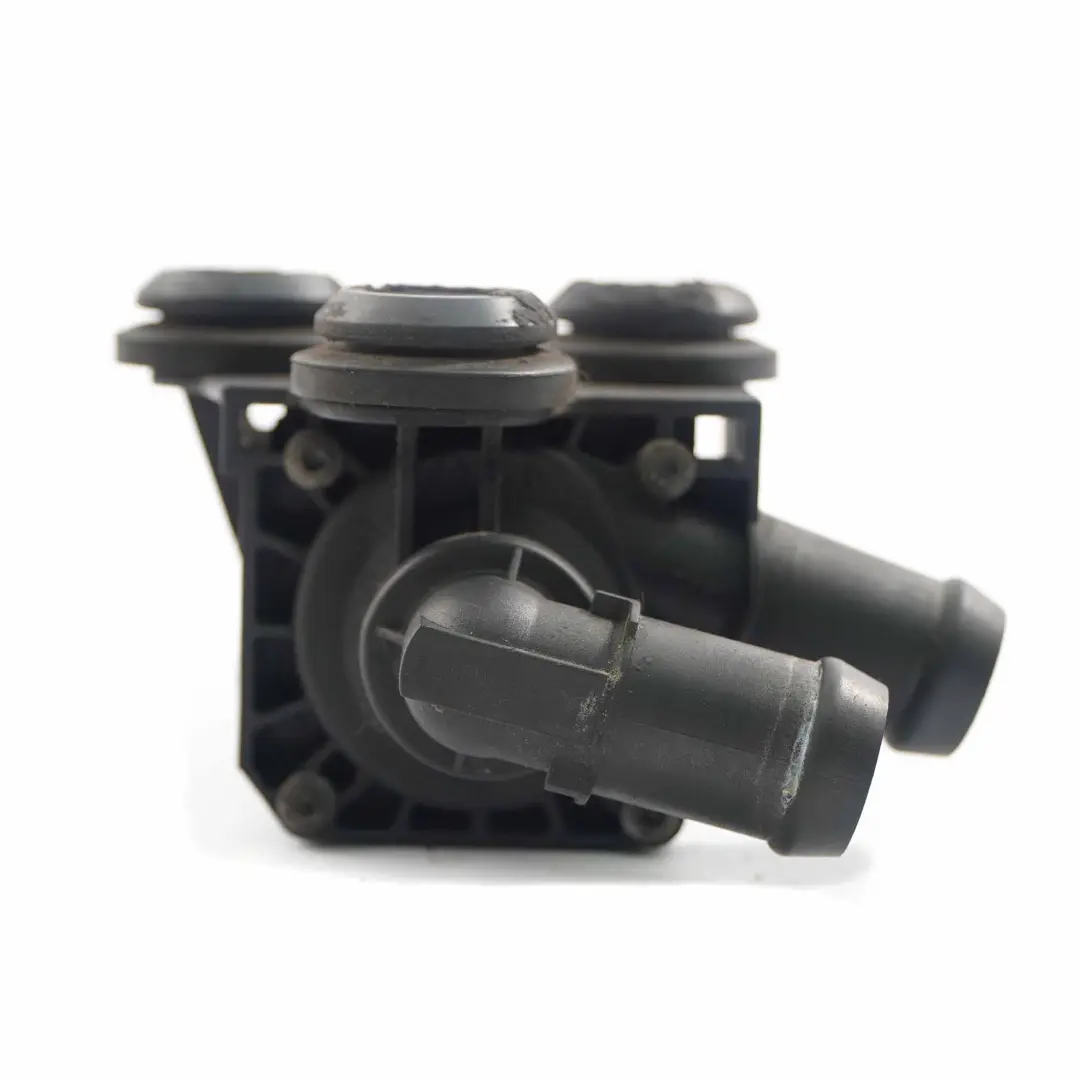 Pompa Acqua Ausilaria per BMW E87 E90 E91 E92 E93 LCi con numero di parte 8369806 BMW E87 E90 E91 E92 E93 LCi Pompa Acqua Ausilaria - SKU 8369806-1 - Numero di parte 8369806