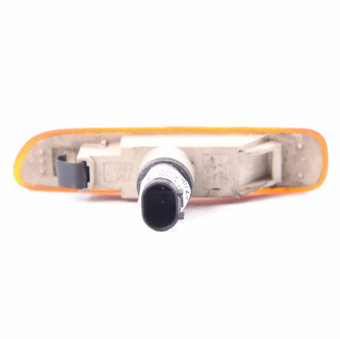 Indicator Lamp Fender Left N/S Side Additional Turn Yellow to BMW E46 with Part number 8370719 BMW E46 Indicator Lamp Fender Left N/S Side Additional Turn Yellow - SKU 8370719 - Part number 8370719