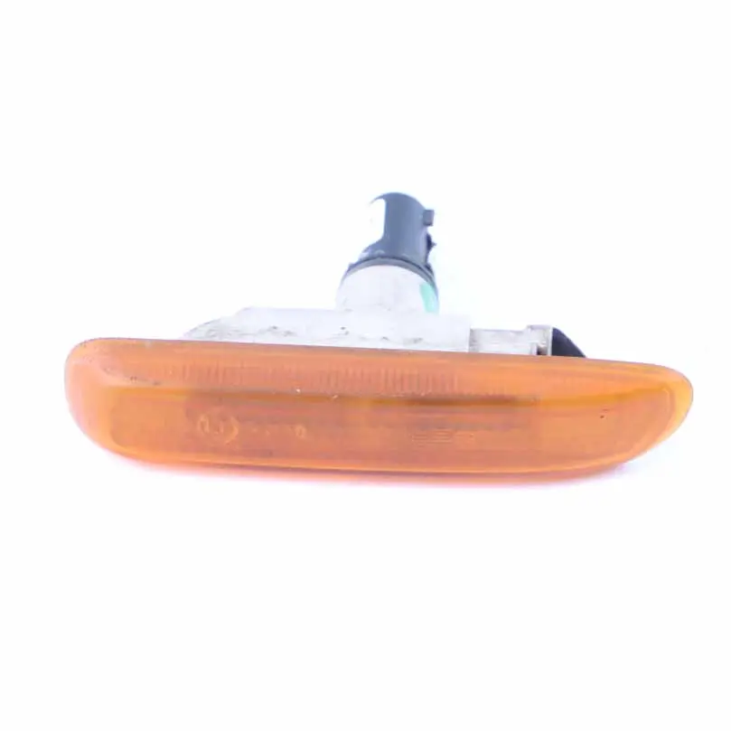 Indicator Lamp Fender Right O/S Side Additional Turn Yellow to BMW E46 with Part number 8370720 BMW E46 Indicator Lamp Fender Right O/S Side Additional Turn Yellow - SKU 8370720 - Part number 8370720