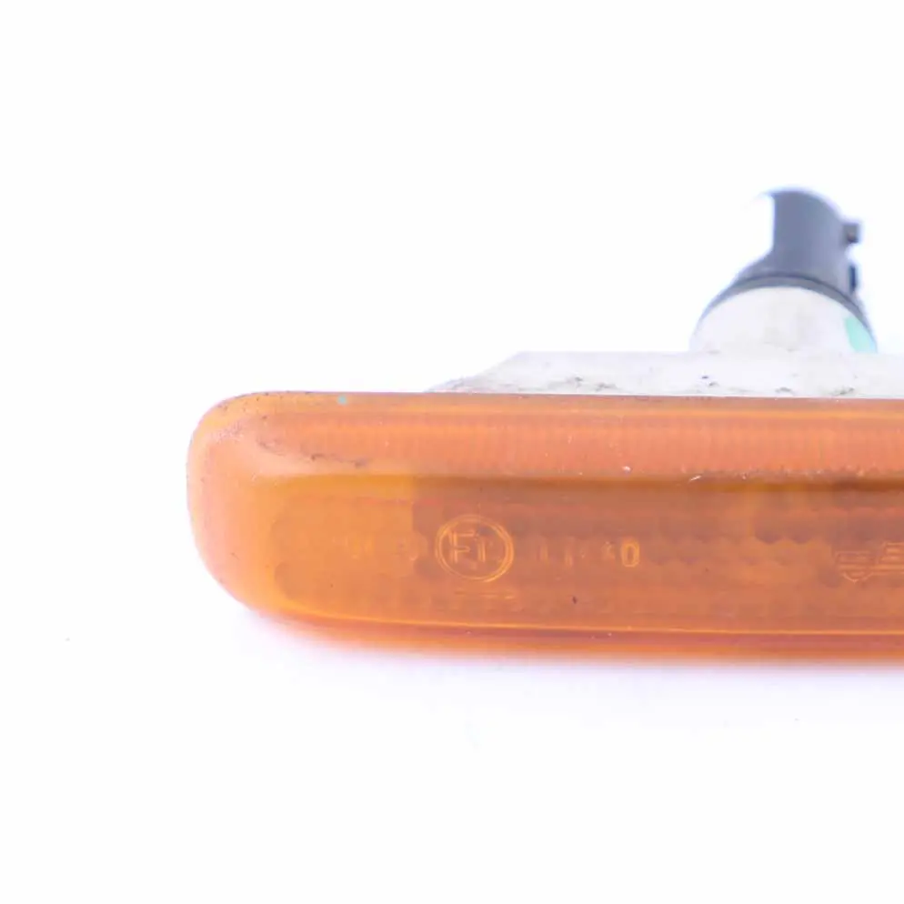 Indicator Lamp Fender Right O/S Side Additional Turn Yellow to BMW E46 with Part number 8370720 BMW E46 Indicator Lamp Fender Right O/S Side Additional Turn Yellow - SKU 8370720 - Part number 8370720