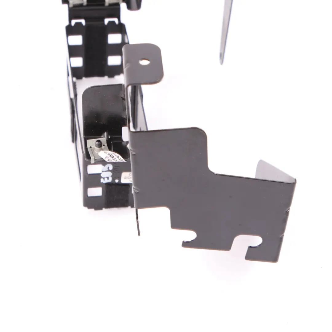 Support Bracket Navigation Computer to BMW 3 5 6 Series E60 E61 E63 E90 with Part number 8370933 BMW 3 5 6 Series E60 E61 E63 E90 Support Bracket Navigation Computer - SKU 8370933 - Part number 8370933