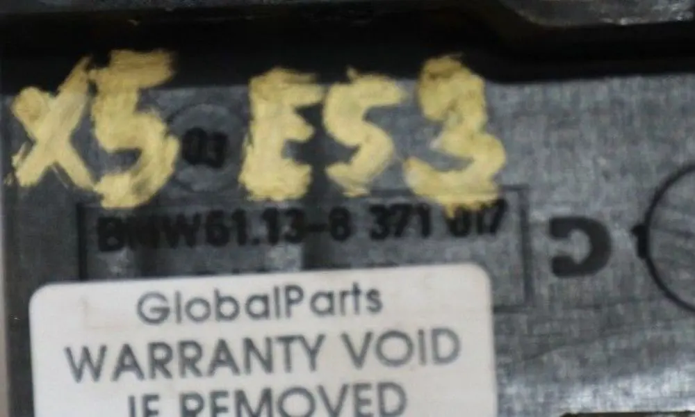 BMW E53 X5 Osłona Pokrywa Połączeń Akumulatora B+ - SKU 8371017 - Numer Części 8371017