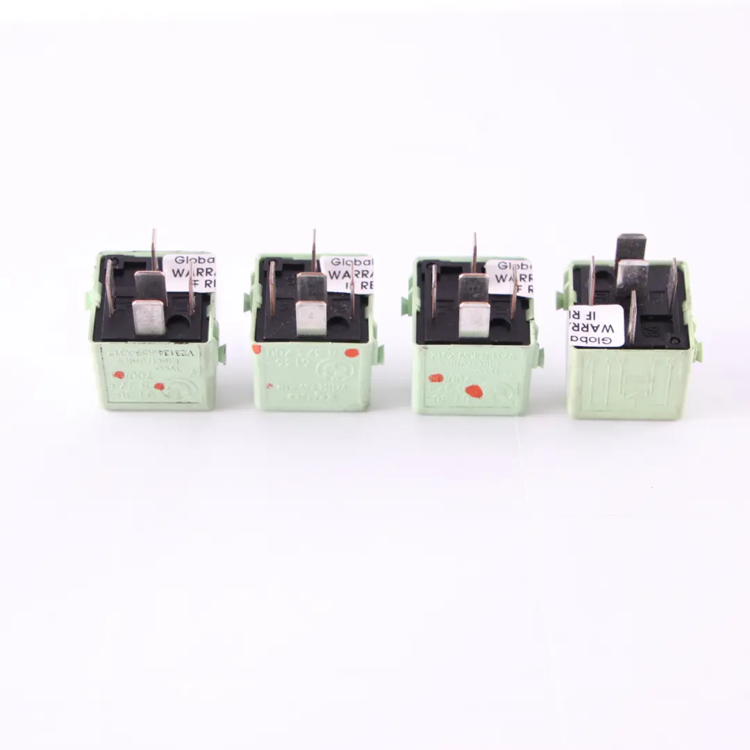 BMW E60 E63 E87 E90 E91 4X Relè Fare Contatto Bianco Verde Set - SKU 8373700-2 - Numero di parte 8373700
