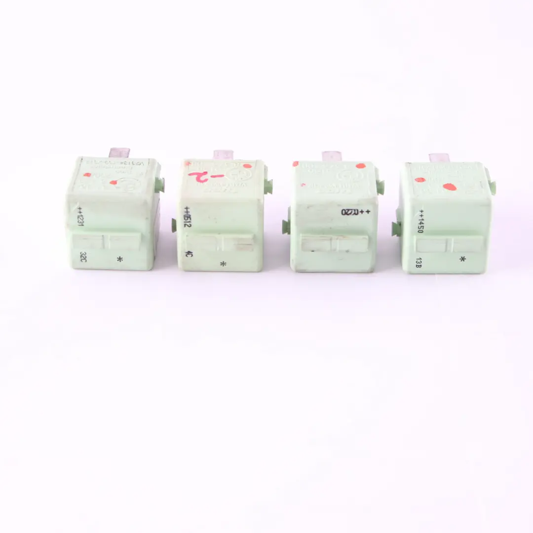 BMW E60 E63 E87 E90 E91 4X Relay Make Contact White Green Set - SKU 8373700-2 - Part number 8373700