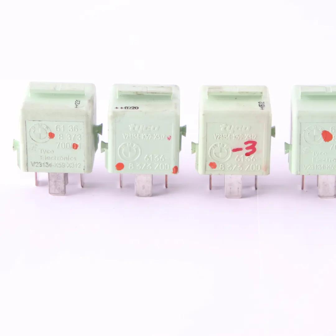 5X Relè Fare Contatto Bianco Verde Set per BMW E60 E63 E87 E90 E91 con numero di parte 8373700 BMW E60 E63 E87 E90 E91 5X Relè Fare Contatto Bianco Verde Set - SKU 8373700-3 - Numero di parte 8373700